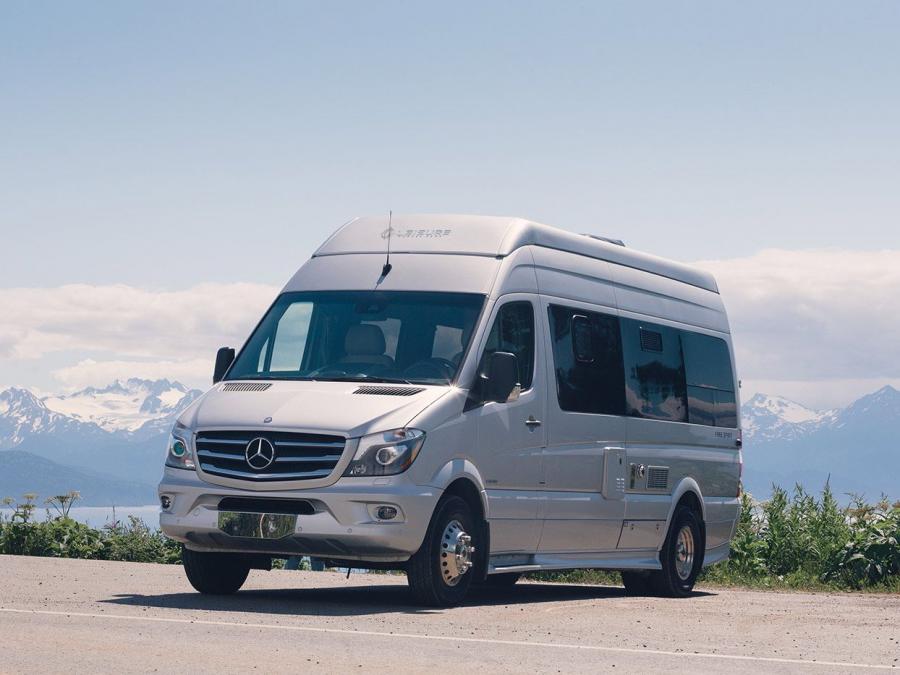  Leisure Travel Vans Free Spirit (Br.906) 2015 года  (фото 1 из 6)